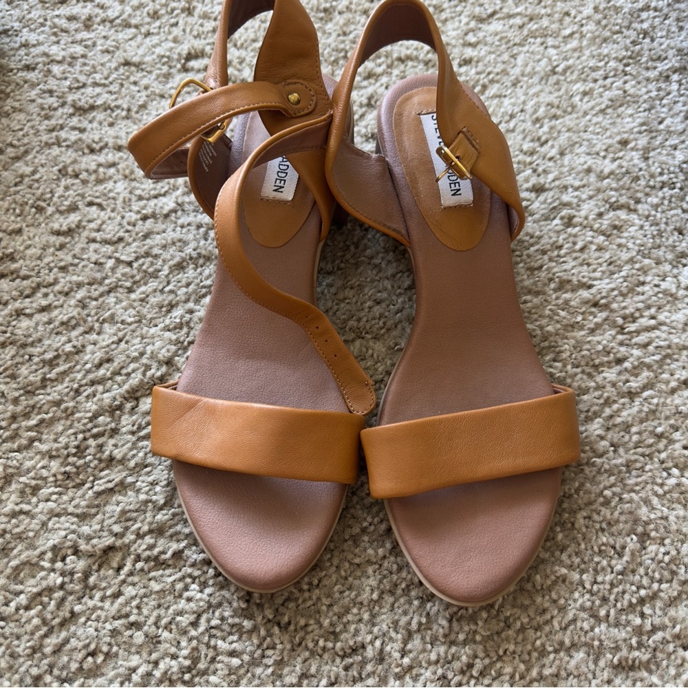 Steve Madden Women’s Tan Sandals/Heels